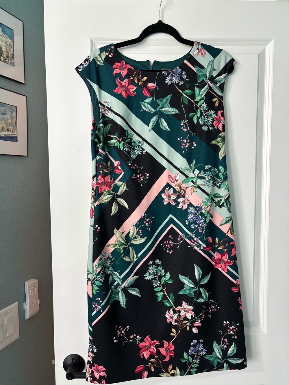 Vince Camuto Teal, Black & Pink Floral stretchy Midi Dress